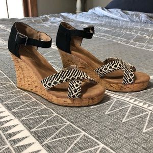 TOMS Wedges 7.5